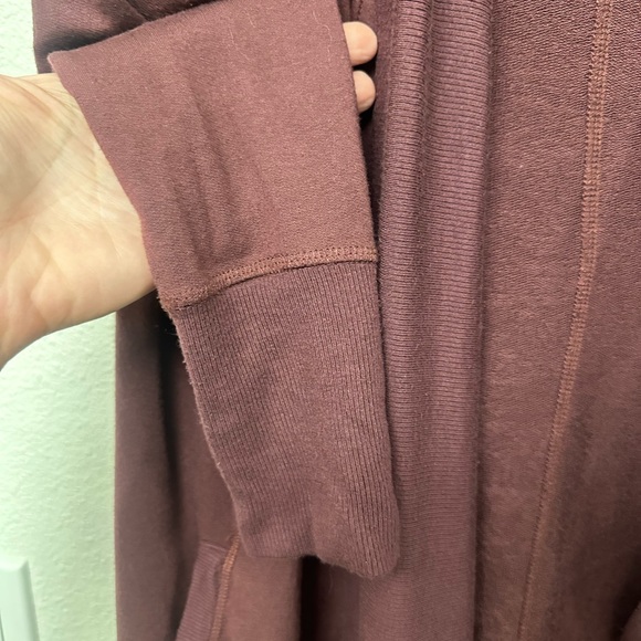 Athleta Pranayama Wrap Cardigan Burgundy Open Front Thumbholes XS - Picture 6 of 8